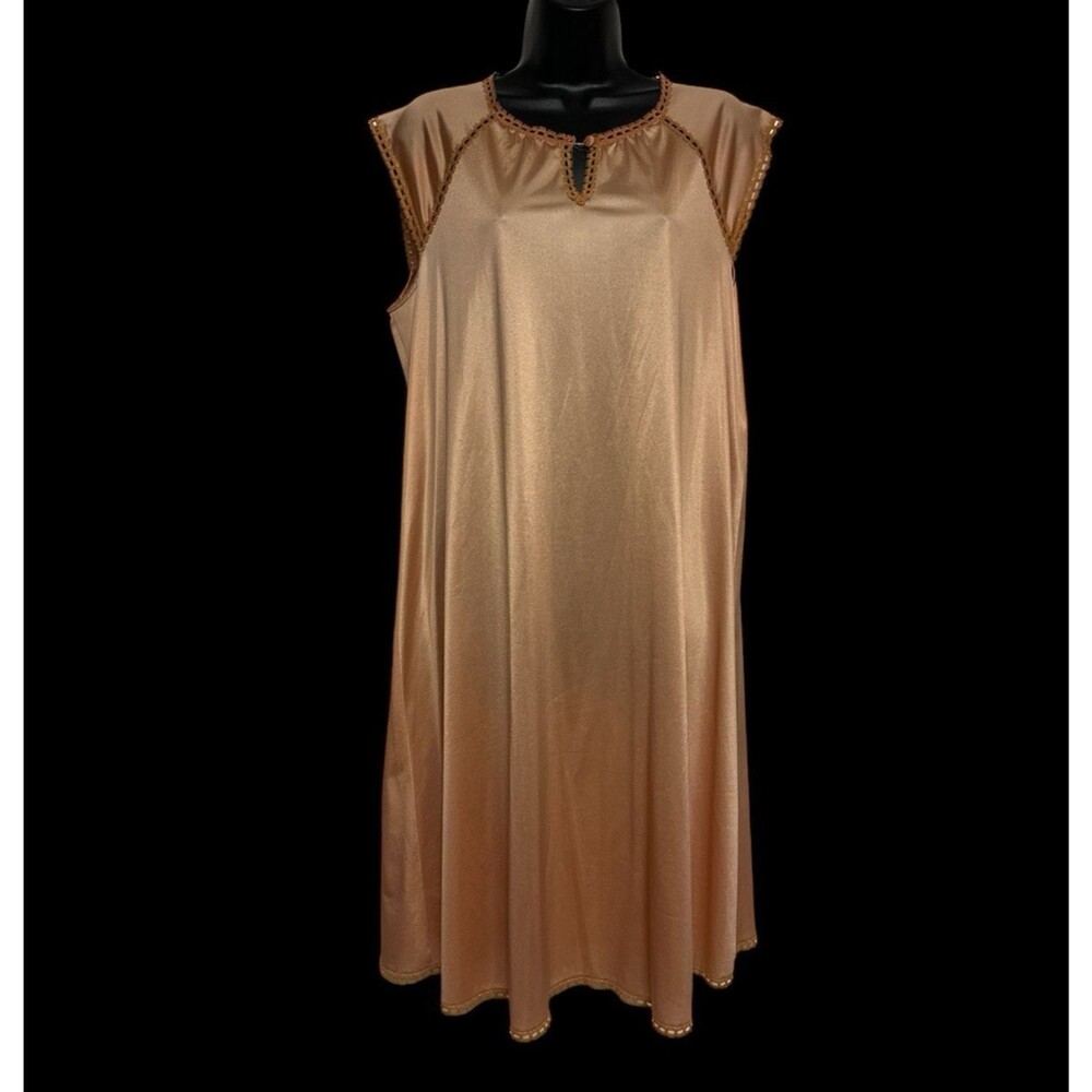 Vintage Vanity Fair Satin Nylon Antron Nightgown Womens Size M Orange Peach